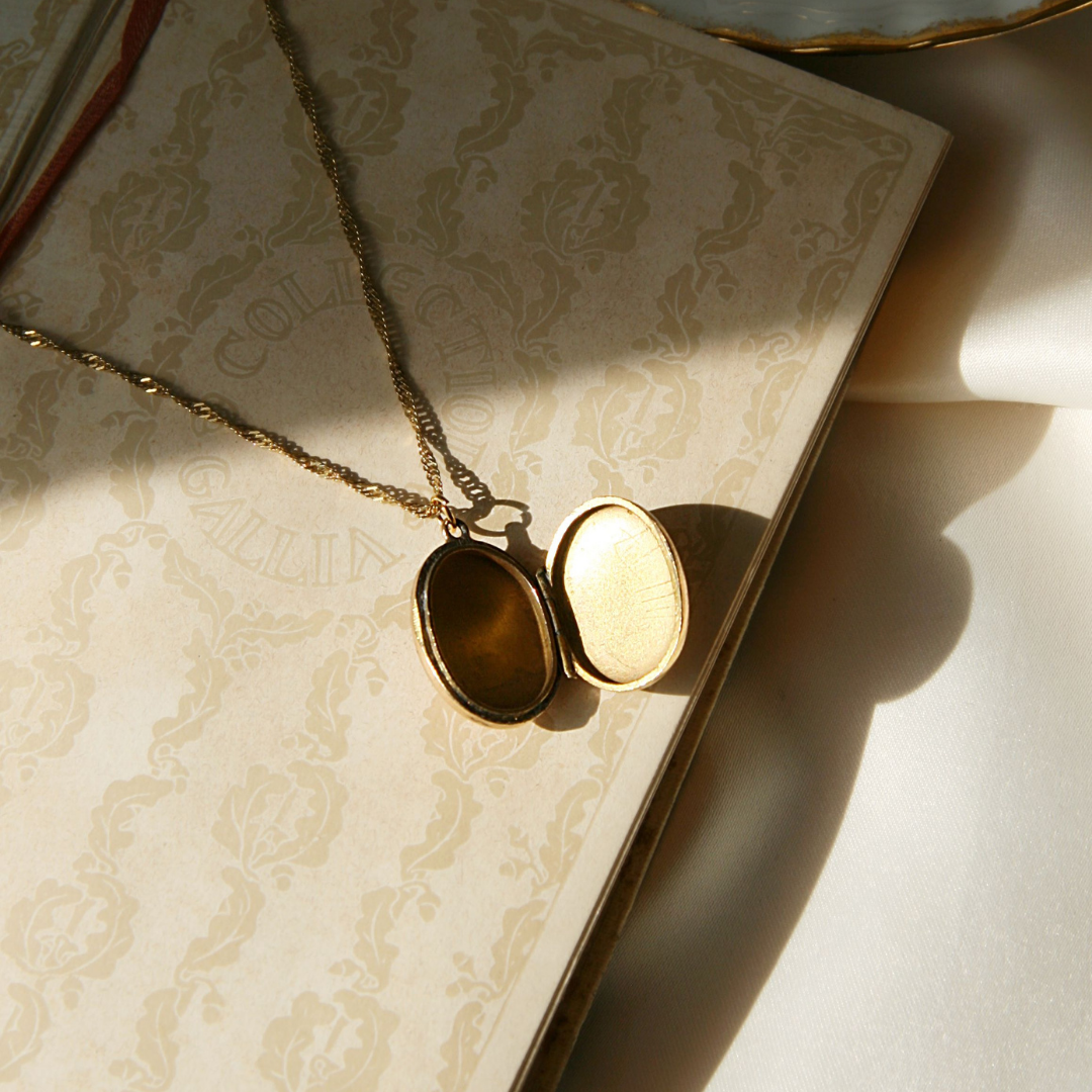Sale Long Antique Heart Locket Necklace. Locket Pendant Vintage Charm.  Valentine Gift. Gifts Under 20. - Etsy Ireland